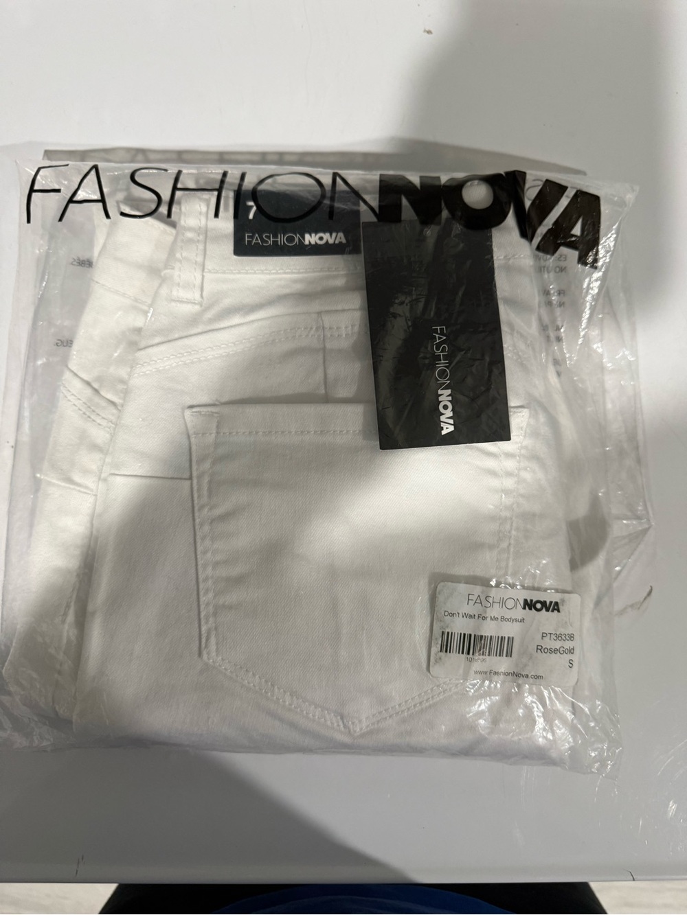 Fashion Nova women White Slim Jeans - Slim Fit